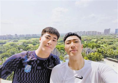 但球员因脚踝的伤病一直伤缺至今，还没能迎来蓝军生涯首秀。